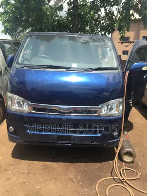 Toyota HiAce 2012 Blue