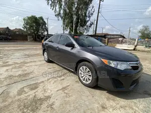 Toyota Camry L 4dr Sedan (2.5L 4cyl 6A) 2013 Gray