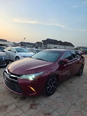 Toyota Camry XLE V6 4dr Sedan (3.6L 6cyl 6A) 2016 Burgundy