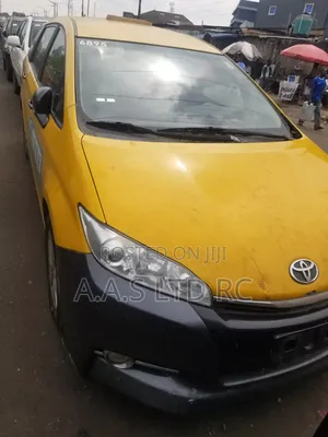 Toyota Wish 2012 Yellow