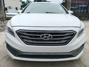 Hyundai Sonata SE 2016 White