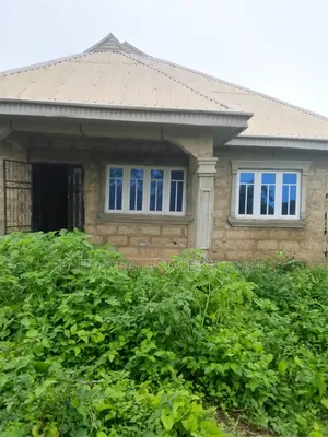 4bdrm Bungalow in Ibadan for sale