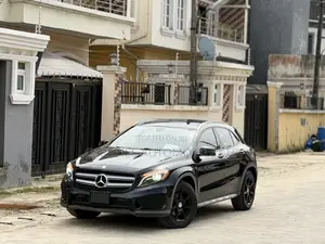 Mercedes-Benz GLA 250 2015 Black