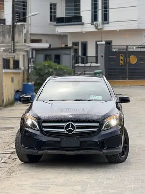 Mercedes-Benz GLA 250 2015 Black