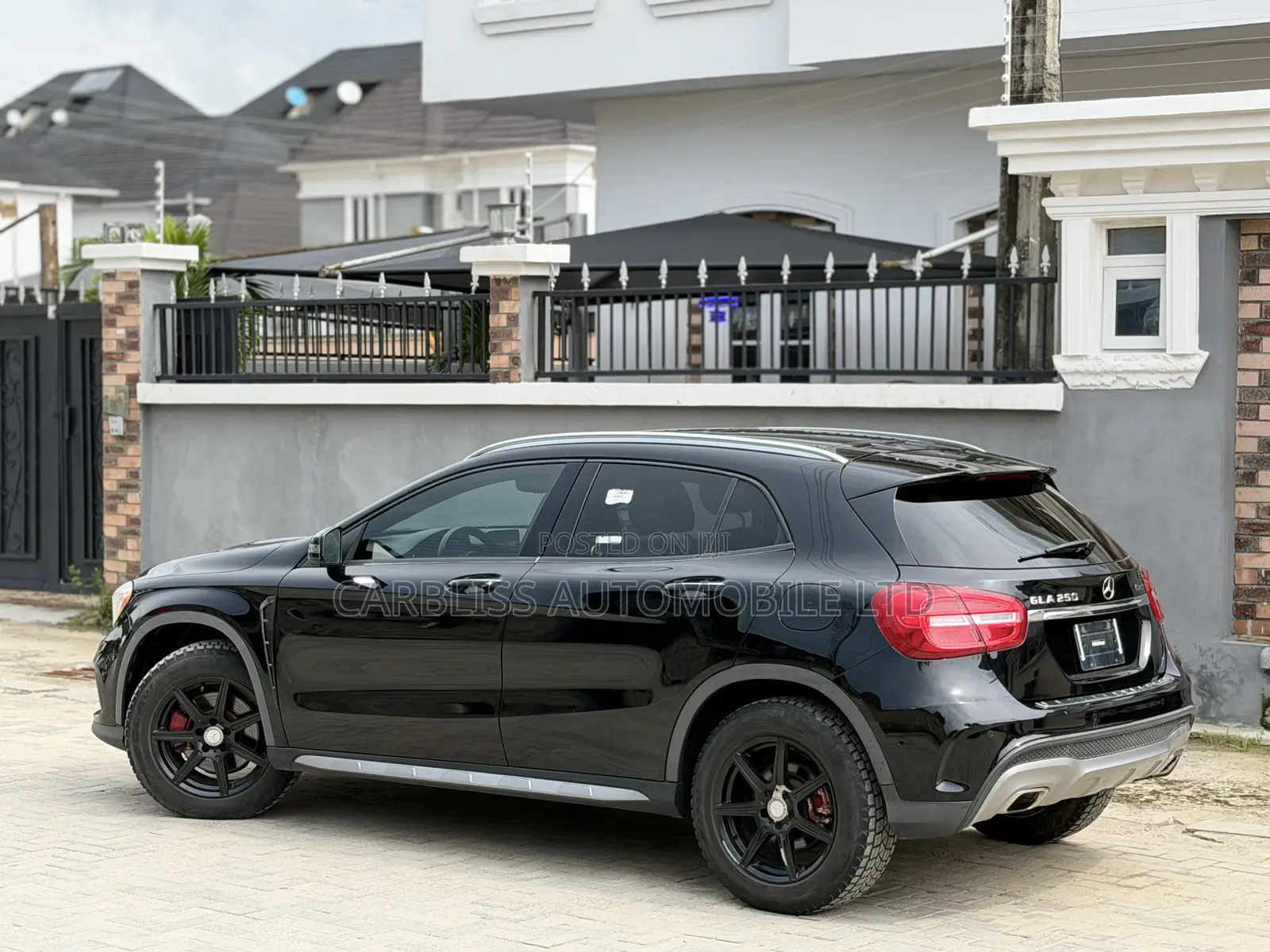 Mercedes-Benz GLA 250 2015 Black