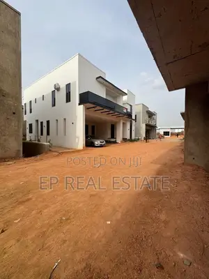 4bdrm Duplex in Katampe for sale