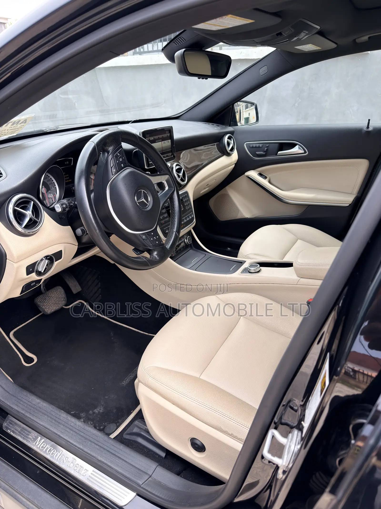 Mercedes-Benz GLA 250 2015 Black