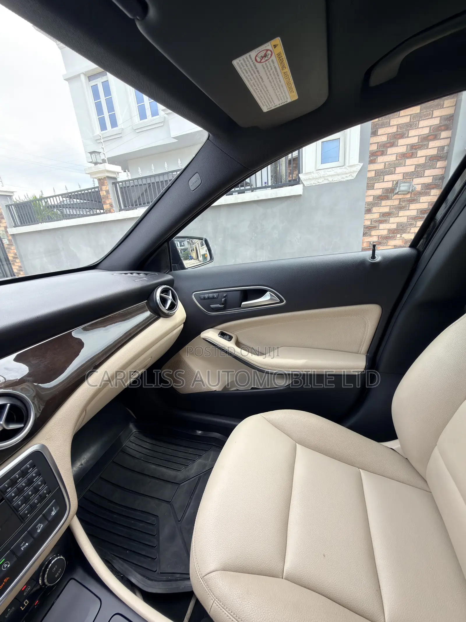 Mercedes-Benz GLA 250 2015 Black
