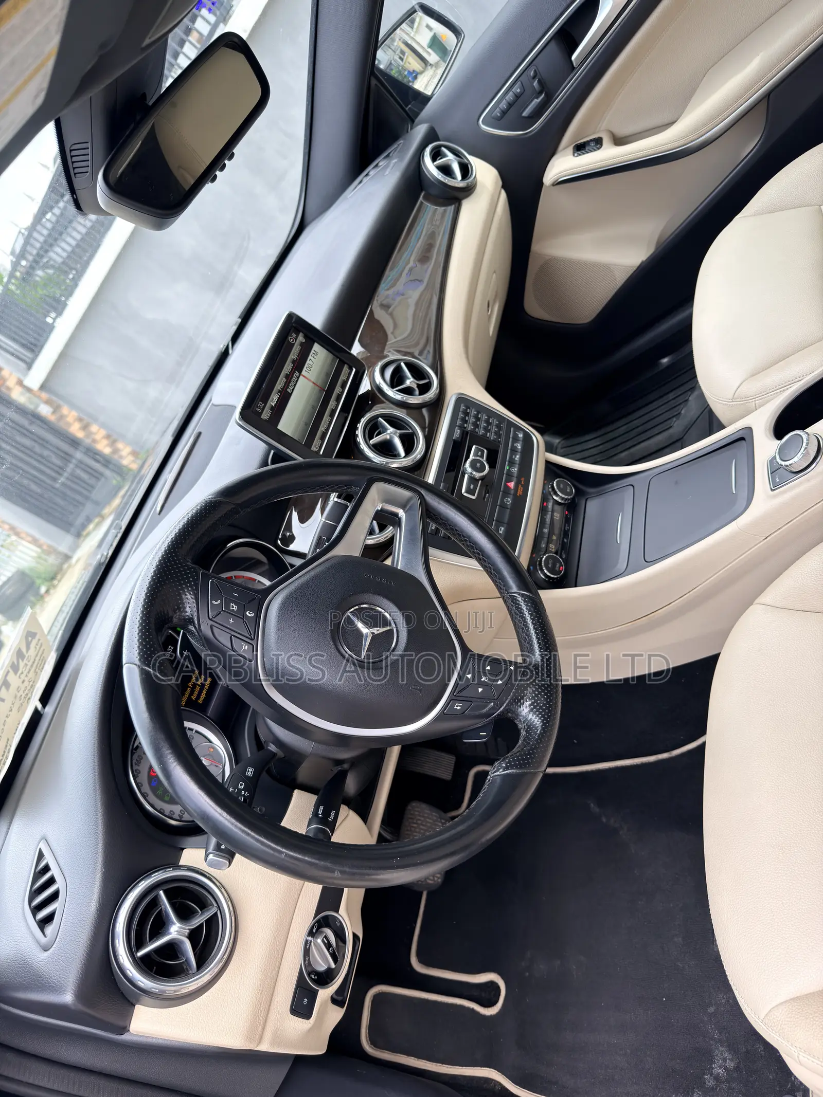 Mercedes-Benz GLA 250 2015 Black
