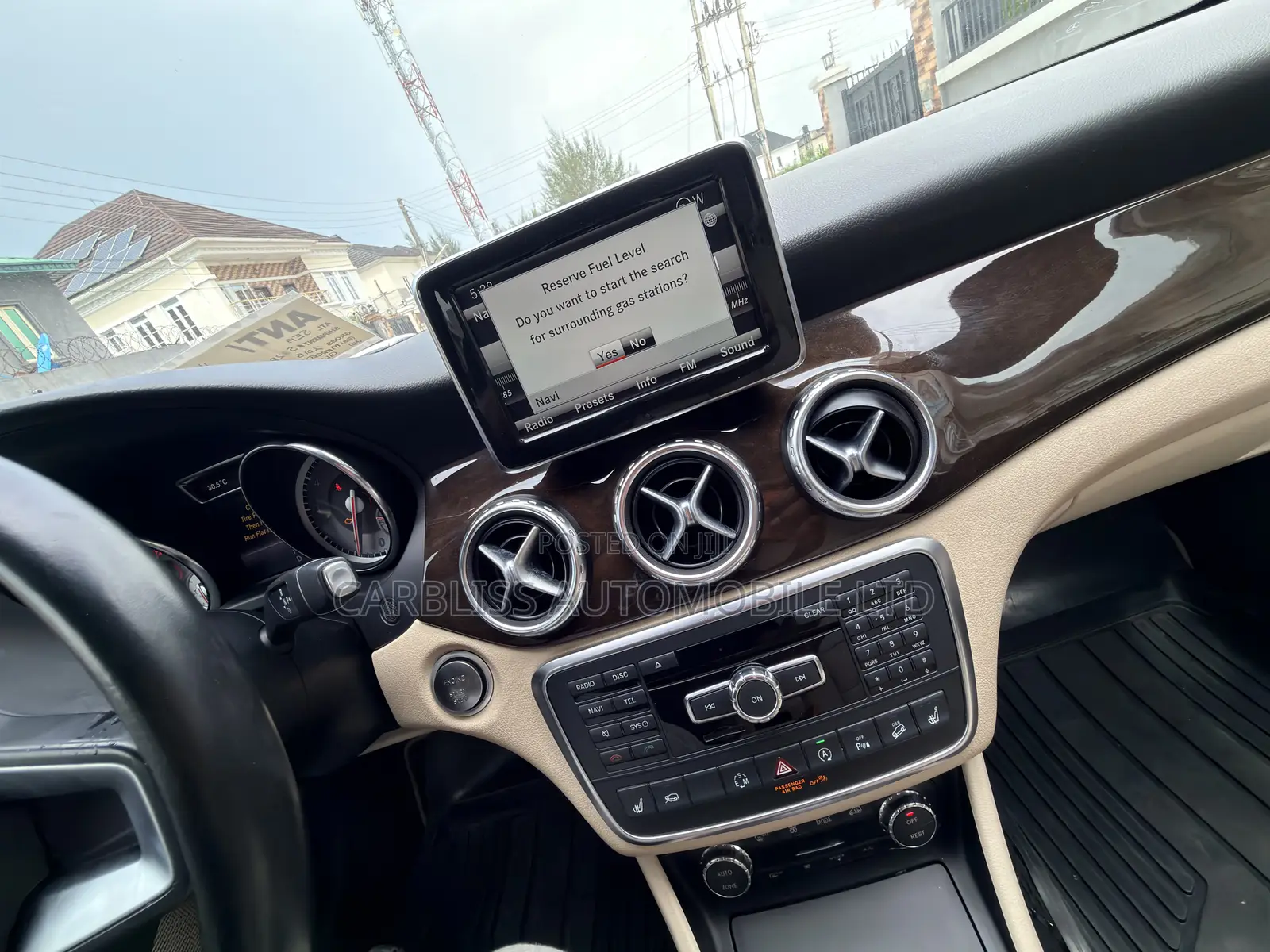 Mercedes-Benz GLA 250 2015 Black