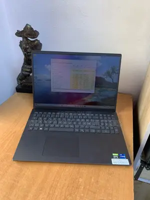 Laptop Dell Vostro 7510 8GB Intel Core i7 SSD 512GB