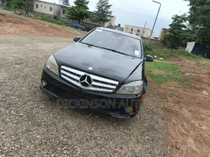 Mercedes-Benz C300 2010 Black