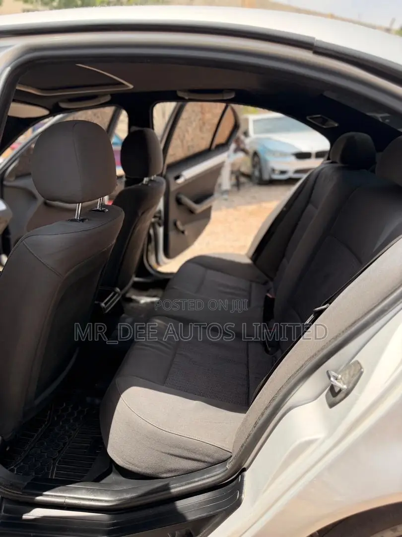BMW 320i 2005 Silver