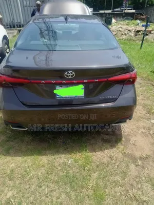 Toyota Avalon Limited FWD Sedan (3.5L V6 8A) 2019 Gray