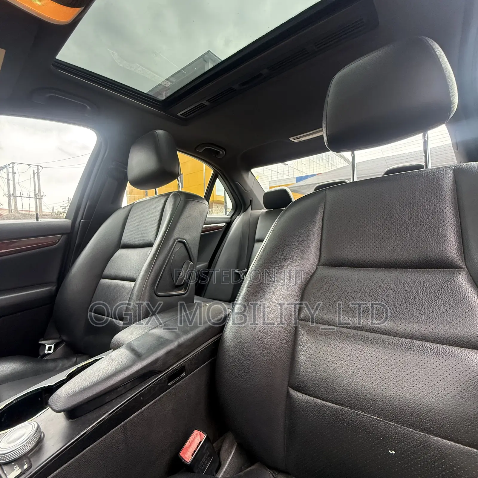 Mercedes-Benz C300 2010 Silver