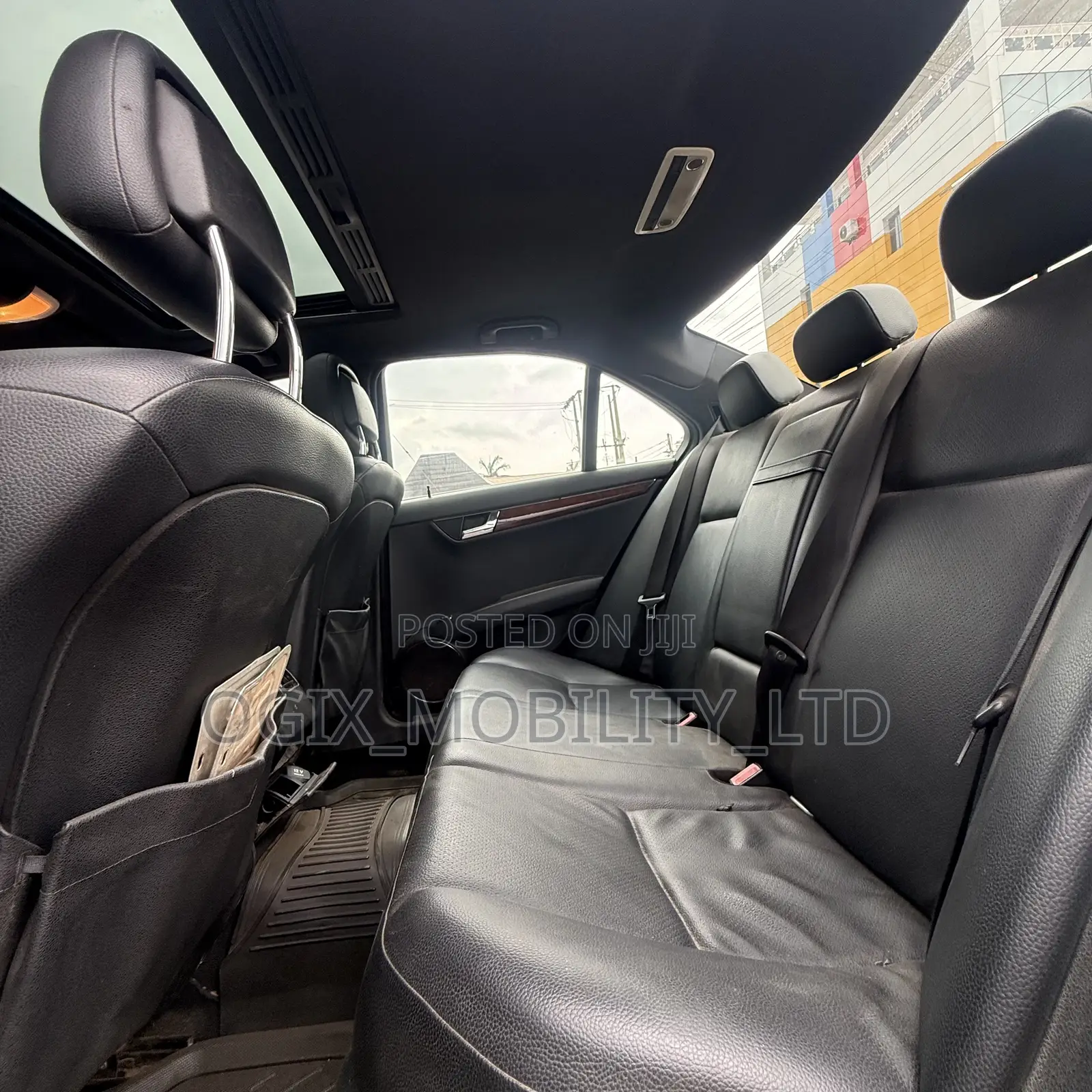 Mercedes-Benz C300 2010 Silver