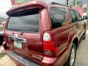 Toyota 4-Runner Limited V8 2006 Red