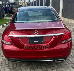 Mercedes-Benz C300 2016 Red