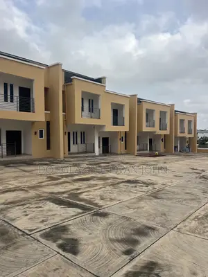 5bdrm Townhouse/Terrace in Independence Layout, Enugu for sale