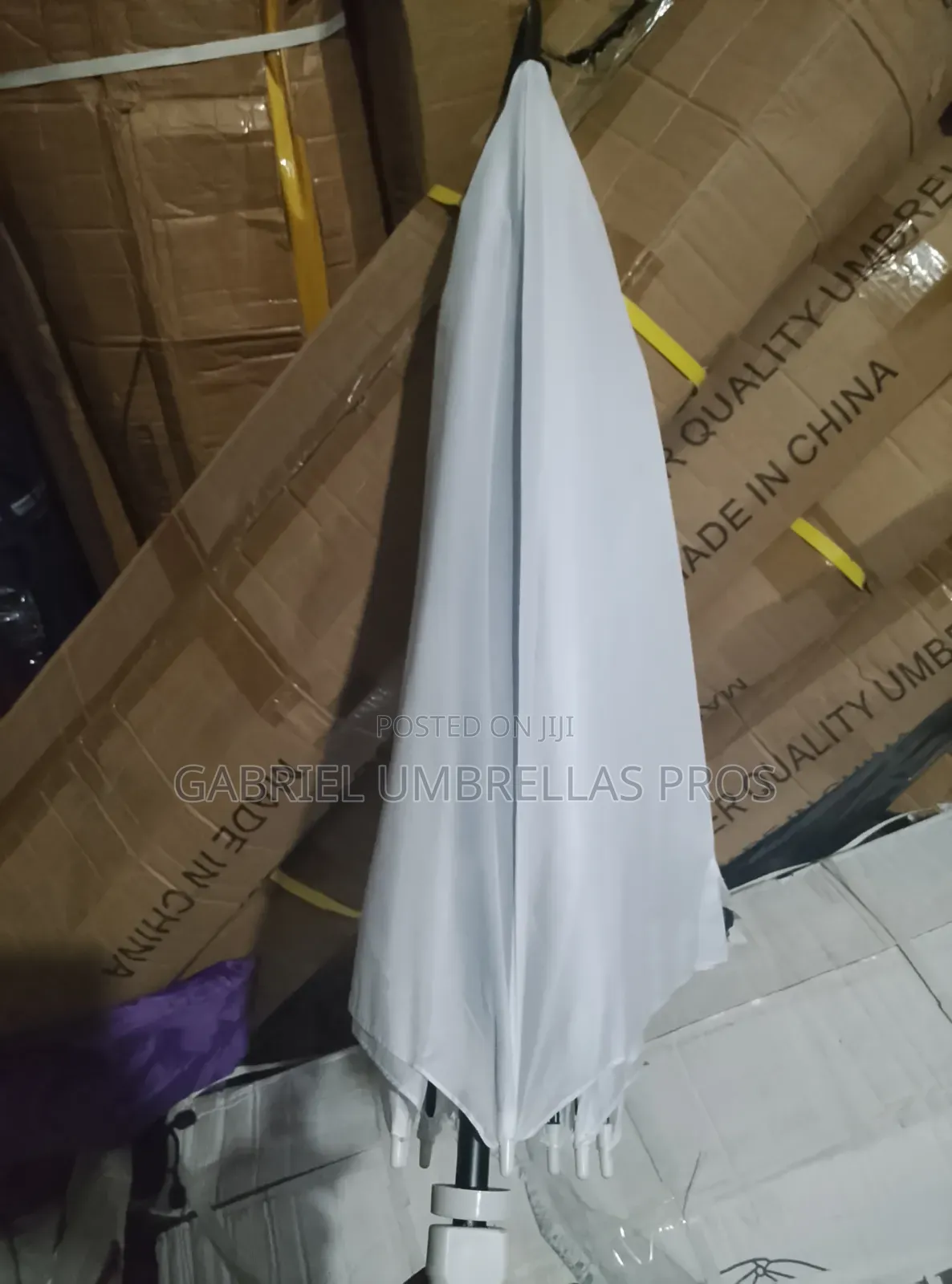 White Foam Handle Automatic 75cm
