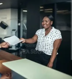Female Receptionist Needed Urgently