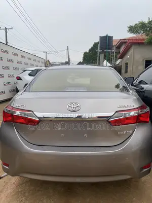 Toyota Corolla SE (1.8L 4cyl 2A) 2019 Gray