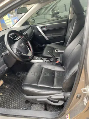Toyota Corolla SE (1.8L 4cyl 2A) 2019 Gray