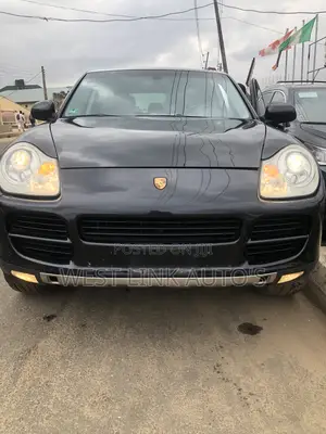 Porsche Cayenne GTS 2010 Black