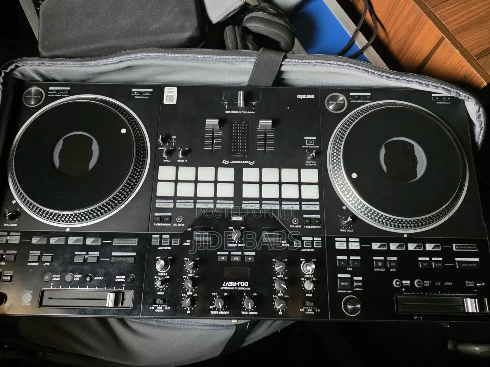 Rev 7 Dj Controller