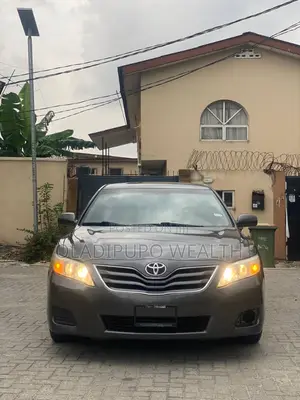 Toyota Camry 2011 Gray