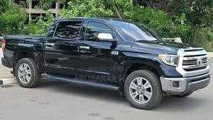 Toyota Tundra 2018 Black