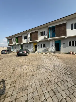 3bdrm Duplex in Idu for sale