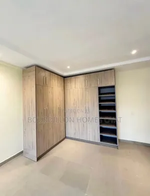 3bdrm Apartment in Lekki Phase 1 Lagos for rent