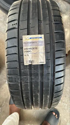245/45zr18 (100y) Michelin Tyre