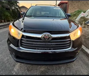 Toyota Highlander XLE 4dr SUV AWD (3.5L 6cyl 6A) 2015 Black