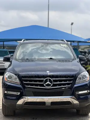 Mercedes-Benz M Class ML350 4MATIC 4dr SUV AWD (3.5L 6cyl 7A) 2015 Blue