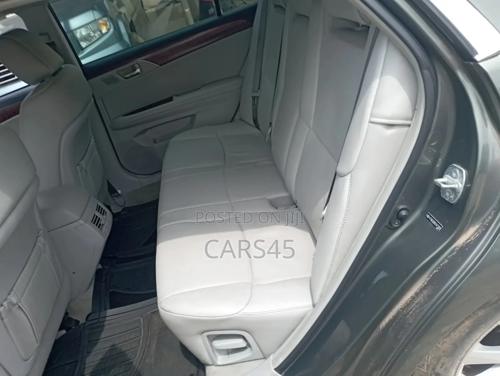 Toyota Avalon 2012 Gray