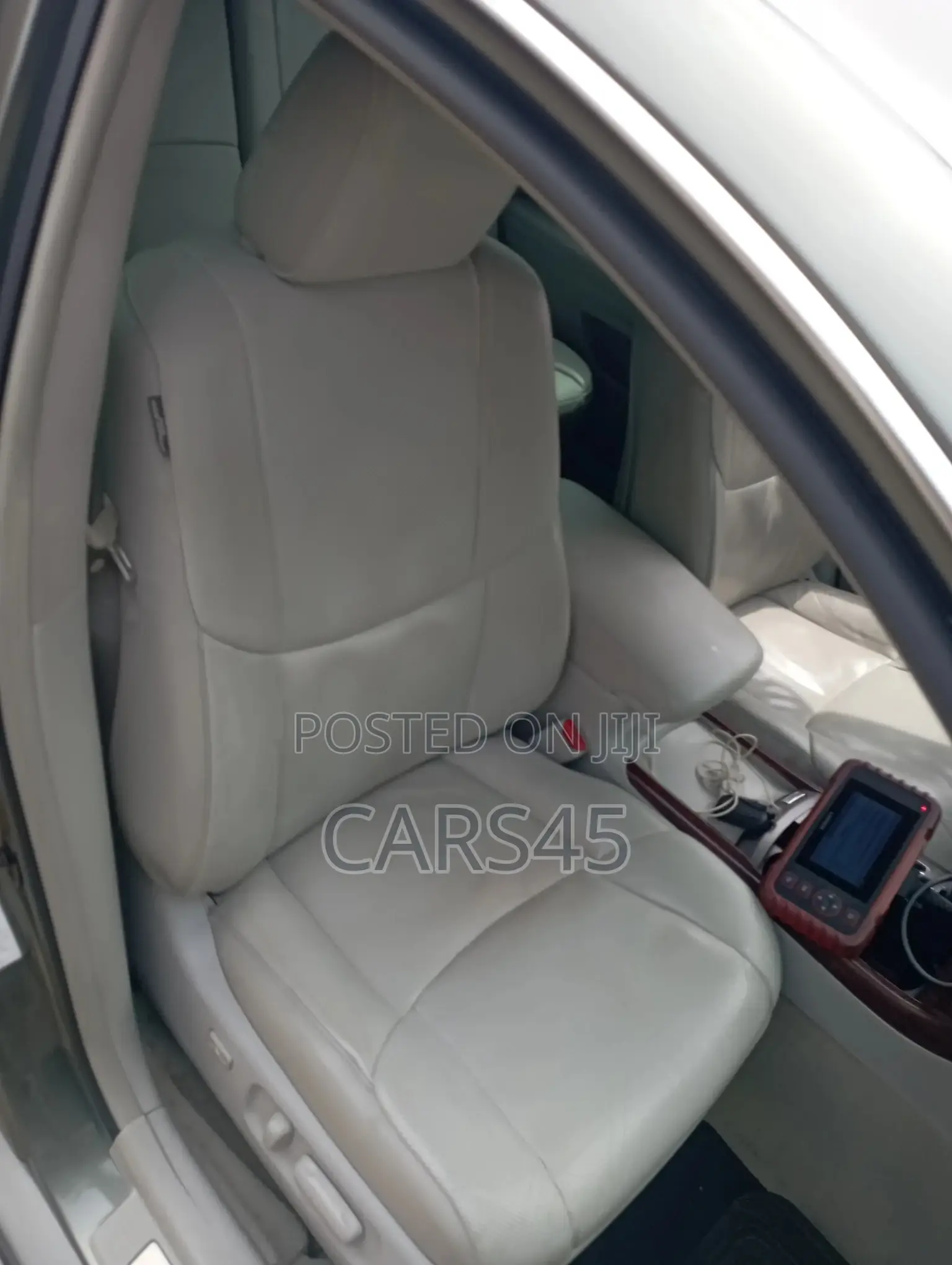 Toyota Avalon 2012 Gray
