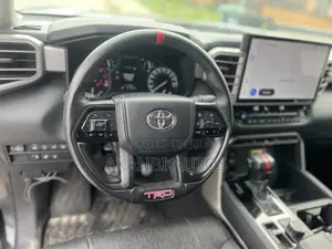 Toyota Tundra Limited CrewMax 5.5' Bed 2023 Black