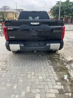 Toyota Tundra Limited CrewMax 5.5' Bed 2023 Black