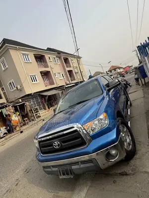 Toyota Tundra 2010 Blue