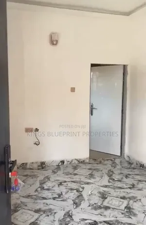 1bdrm Bedsitter in Jakpa Road, Warri for rent