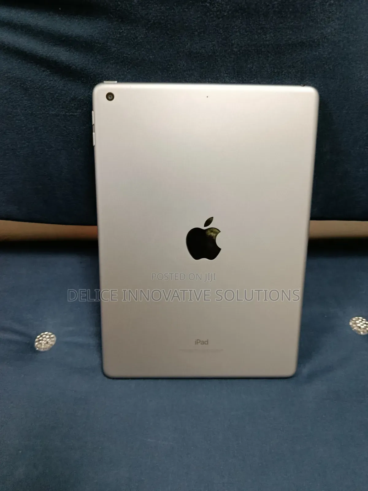 Apple iPad 9.7 32 GB Gray
