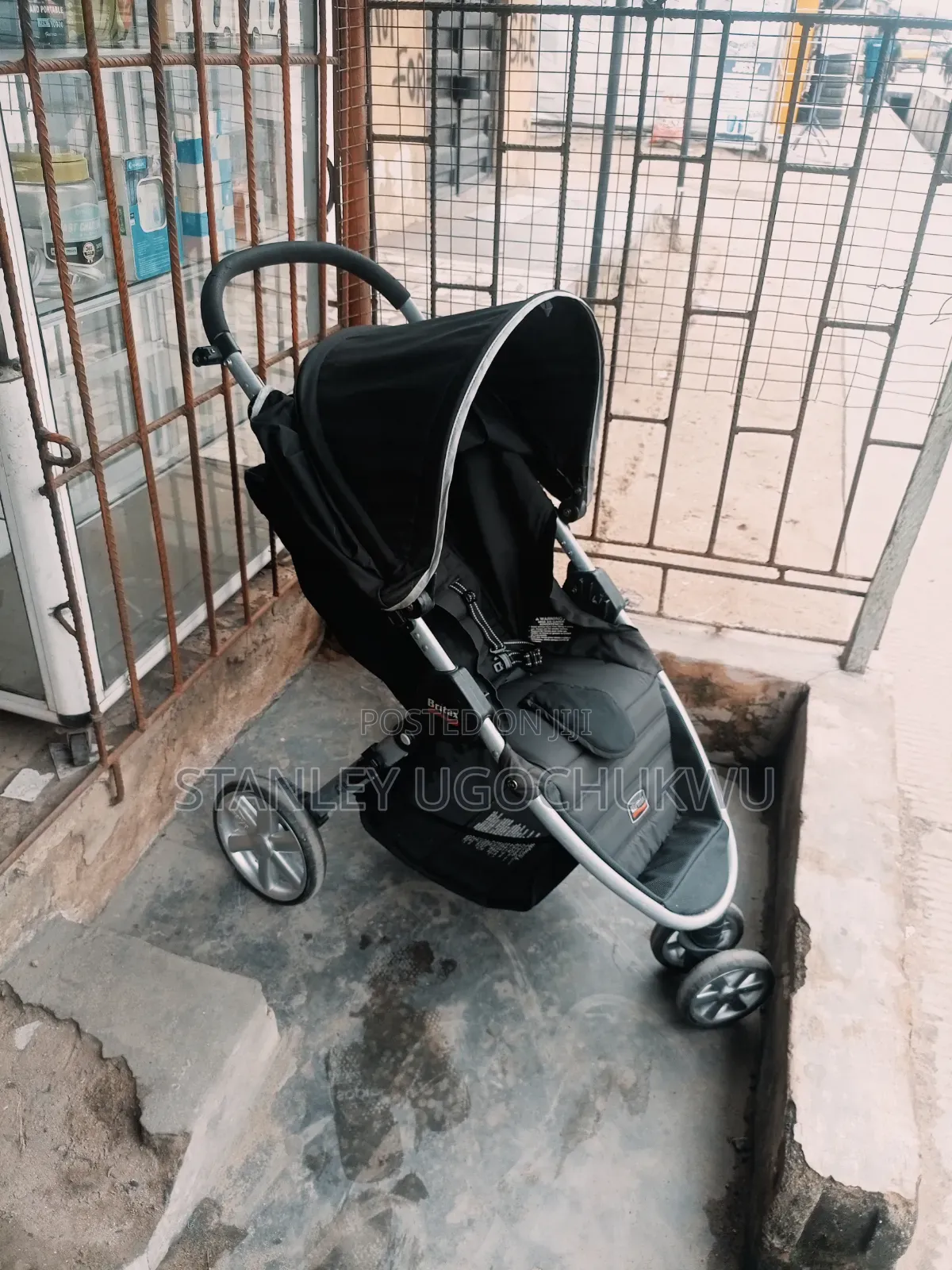 Neatly Used Britax Baby Stroller in Good Condition