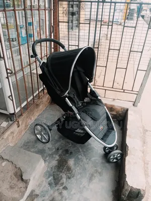 Neatly Used Britax Baby Stroller in Good Condition