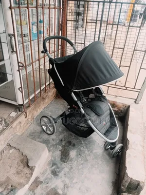 Neatly Used Britax Baby Stroller in Good Condition