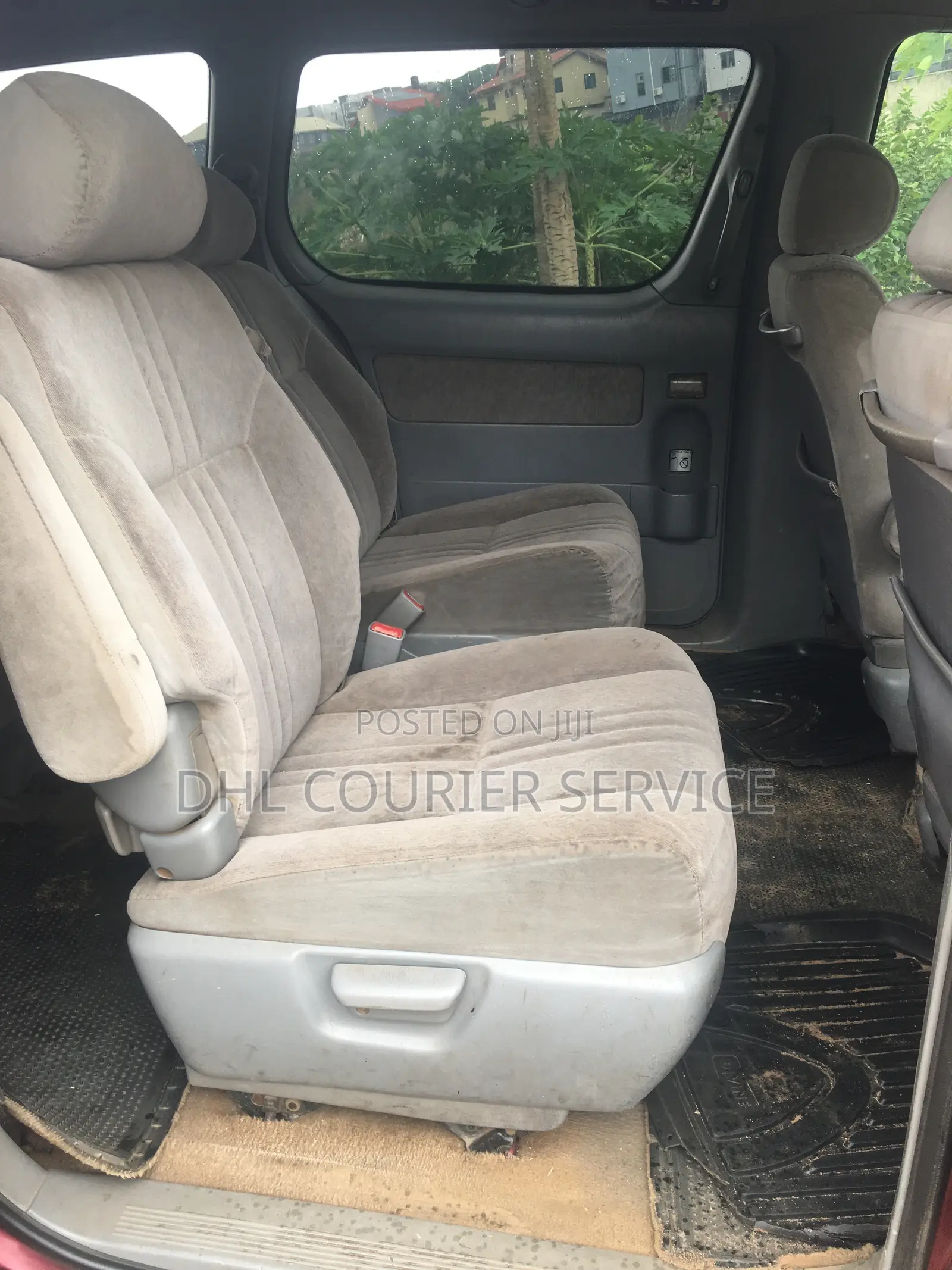 Toyota Sienna 2000 Red