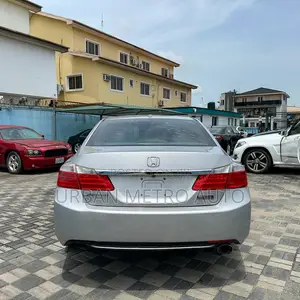 Honda Accord EX-L 4dr Sedan FWD (2.4L 4cyl 2A) 2013 Silver