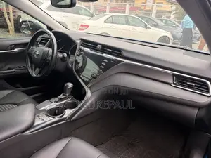 Toyota Camry 2019 Blue