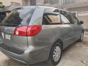 Toyota Sienna LE 2008 Blue